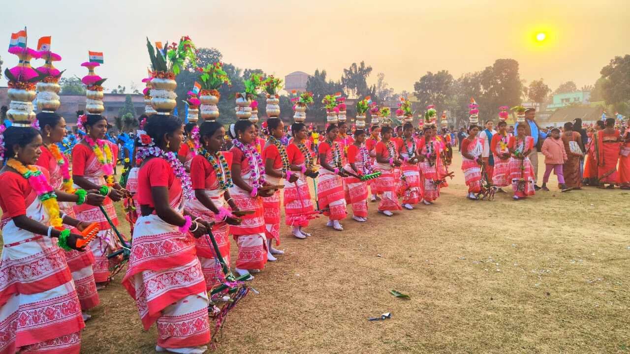 East Singhbhum News : साड़पा, बूढ़ीगाड़ी व फिरकाल नृत्य ने बांधा समां