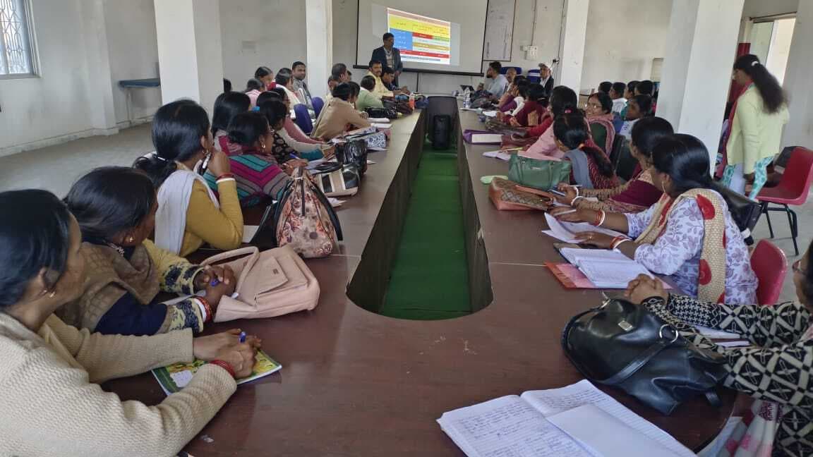 फाइलेरिया उन्मूलन कार्यक्रम को लेकर स्वास्थ्य कर्मियों को दिया प्रशिक्षण