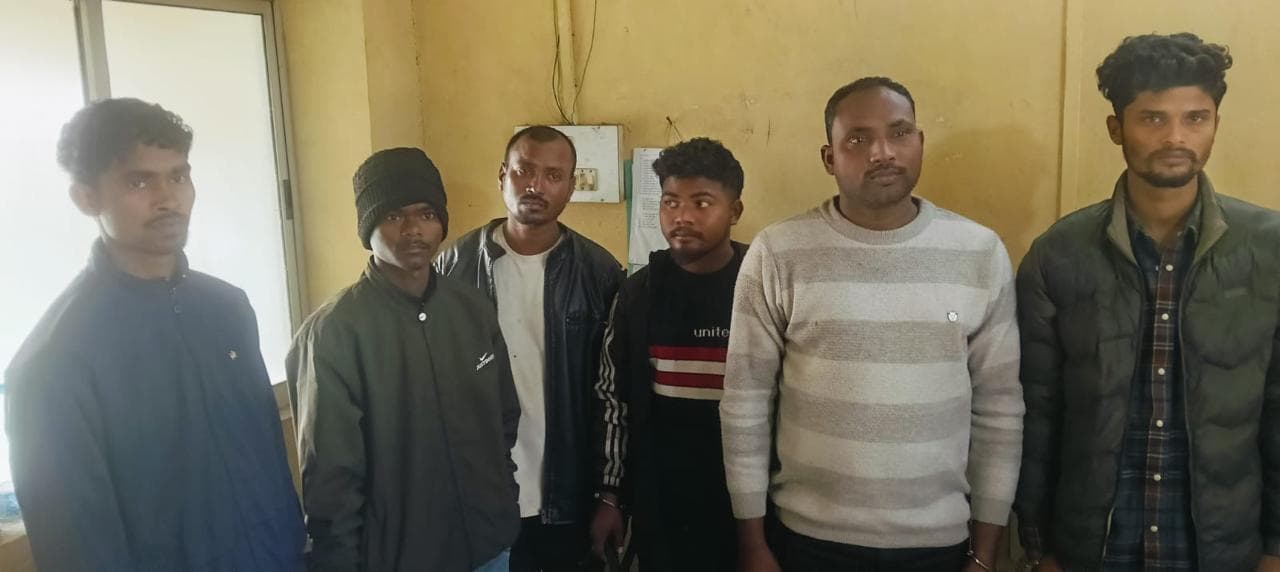 East Singhbhum News : हाता सब स्टेशन में लूट मामले का खुलासा, छह आरोपी गिरफ्तार