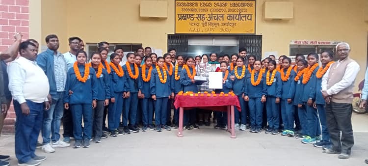 East Singhbhum news : कस्तूरबा की छात्राओं ने झारखंड का नाम रोशन किया : बीडीओ