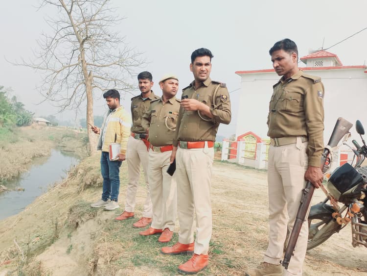 युवती का क्षत-विक्षत शव बरामद, छानबीन में जुटी पुलिस