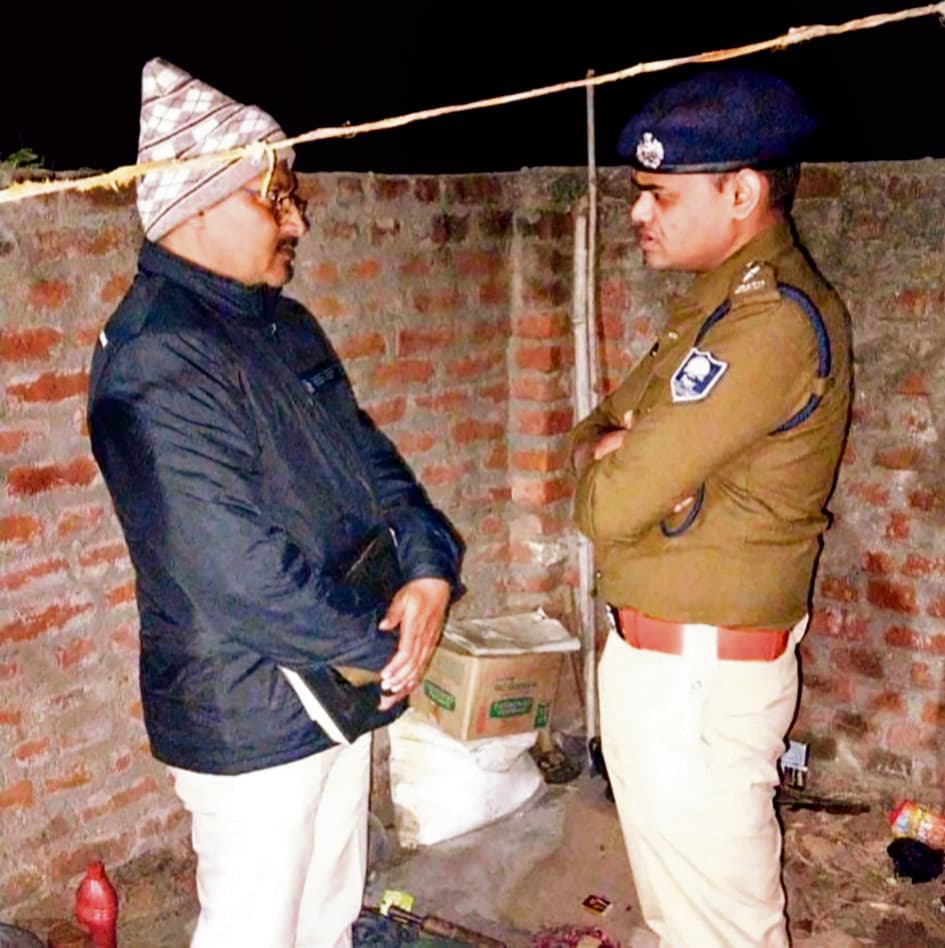 Gaya News : सीएसपी संचालक को पत्नी के साथ बंधक बना लूटे 16 हजार रुपये व गहने