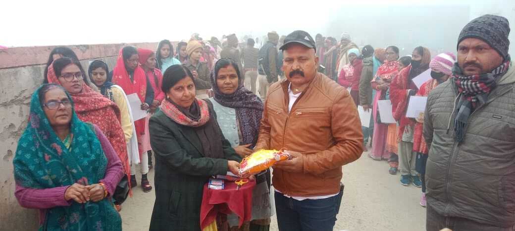 आदर्श परीक्षा केंद्र का एसडीएम ने किया उद्घाटन