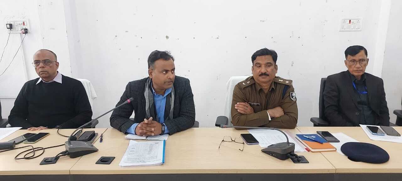 बिना लाइसेंस प्रतिमा स्थापित करने वाली पूजा समितियों पर होगी कार्रवाई