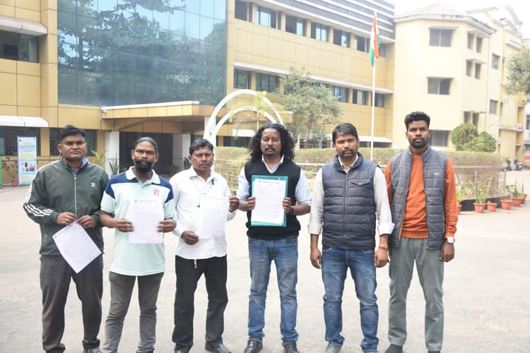 Jamshedpur news. आदिवासी छात्र एकता ने नगर निकाय चुनाव का विरोध किया