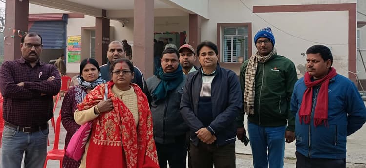 घर खाली नहीं करने पर शिक्षिका को रस्सी से बांधकर पीटा