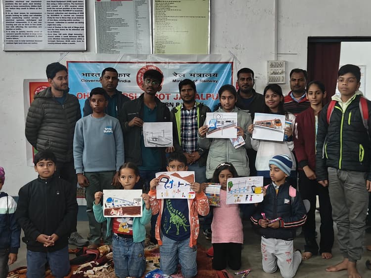 इलेक्ट्रिक ट्रेक्शन के 100 वर्ष पूरे होने पर क्विज का हुआ आयोजन