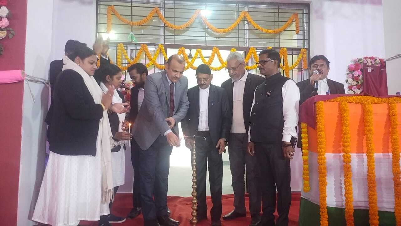 जिला अधिवक्ता सभागार भवन का पटना उच्च न्यायालय के न्यायाधीश ने किया लोकार्पण
