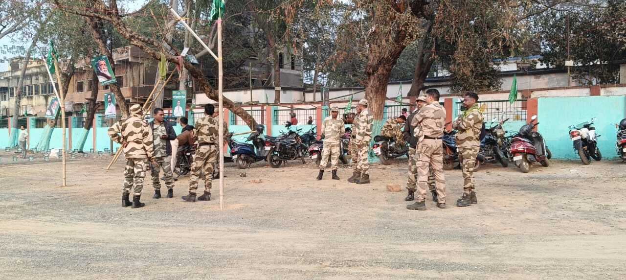 झामुमो के कार्यक्रम में भीड़ को देख शहर में भारी वाहनों की नो इंट्री