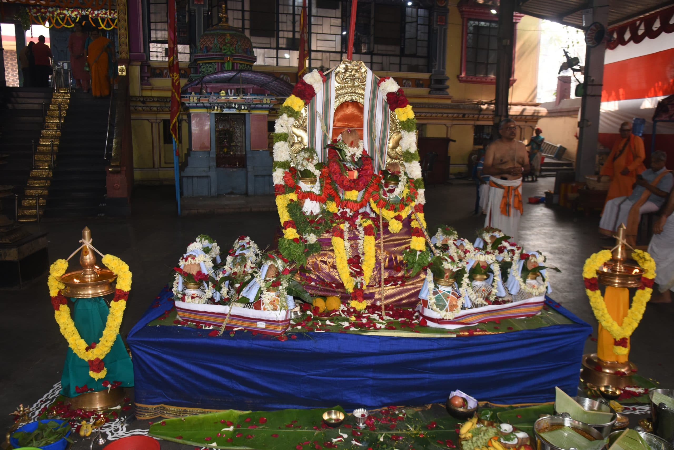 Jamshedpur news. 23 कलश स्थापना के दूसरे दिन विधि विधान के साथ हुई पूजा