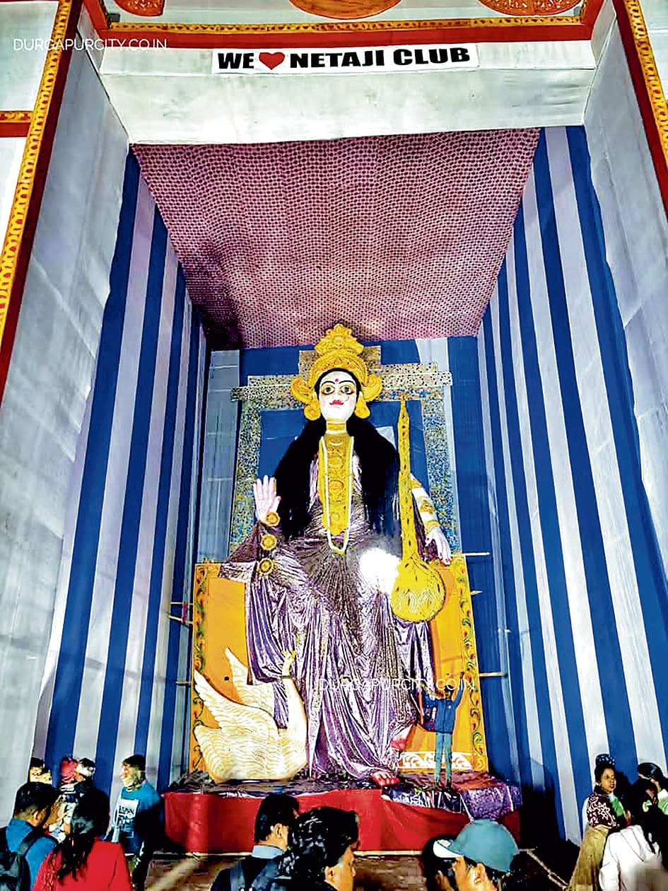 45 फीट की सरस्वती प्रतिमा पर टिकीं निगाहें