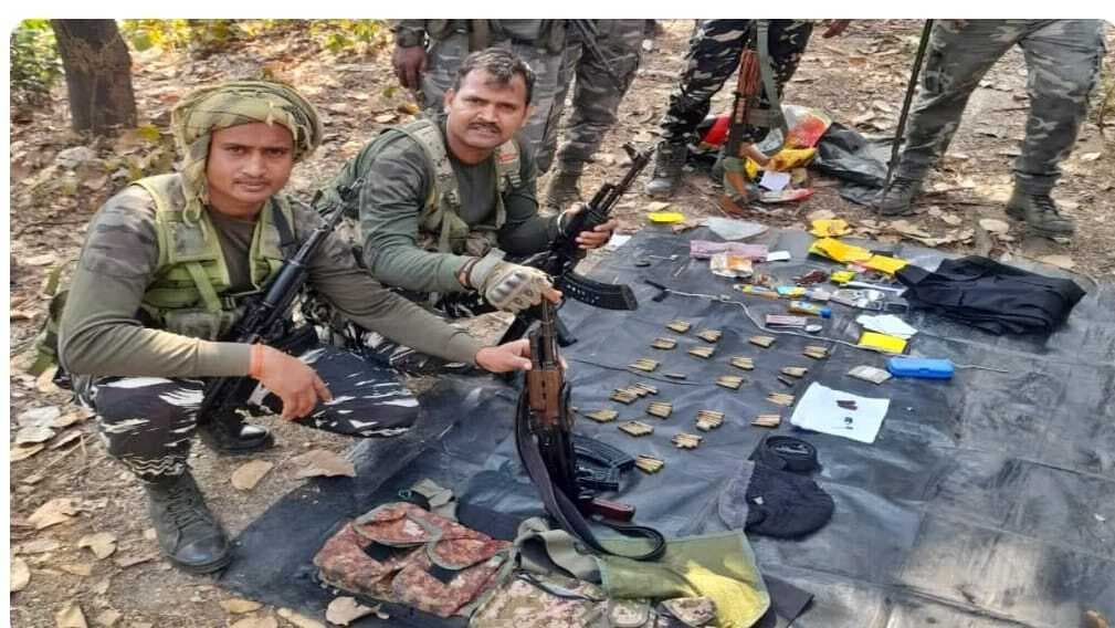 Bokaro News : ऊपरघाट के जंगल से एके-47 और 100 राउंड कारतूस बरामद