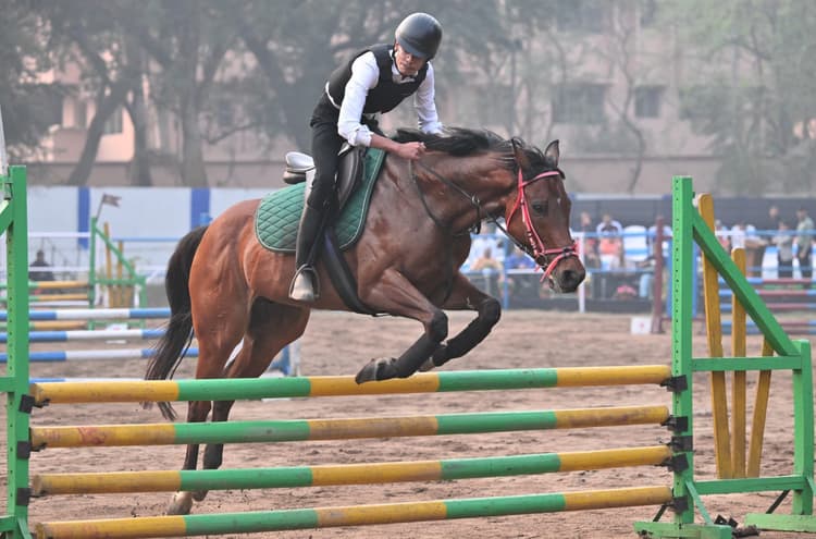 Jamshedpur horse show : हॉर्स शो में शहर के युवा घुड़सवारों ने दिखाए हैरतंगेज कारनामे