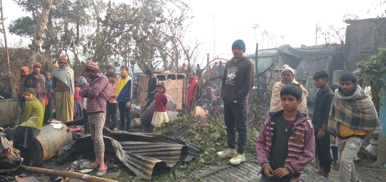 खापुर में आग लगने से 50 लाख की संपत्ति जलकर राख