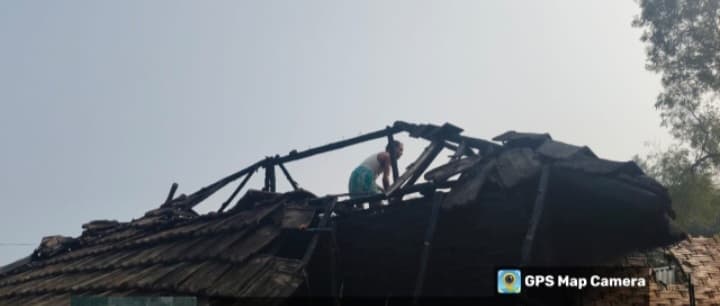 खाना बनाने में घर में लगी आग, लाखों का नुकसान