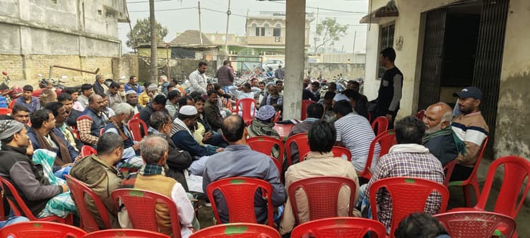 मांगों के समर्थन में फेयर प्राइस डीलरों ने किया प्रदर्शन