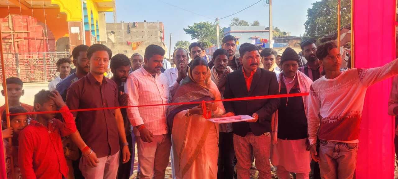 सरस्वती पूजा सह सांस्कृतिक कार्यक्रम का पूर्व विधायक ने किया उद्घाटन