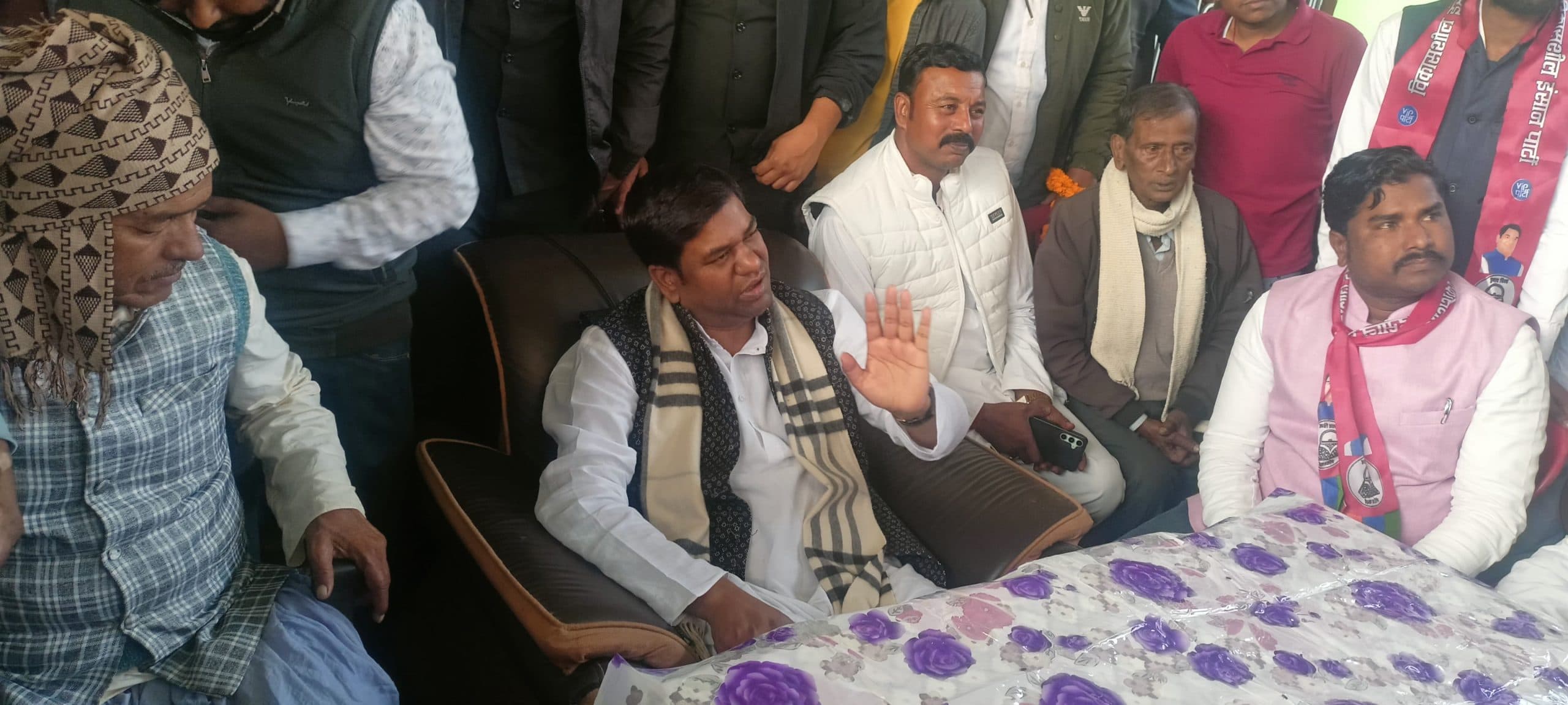 पिपरा पहुंचे वीआईपी के राष्ट्रीय अध्यक्ष मुकेश सहनी