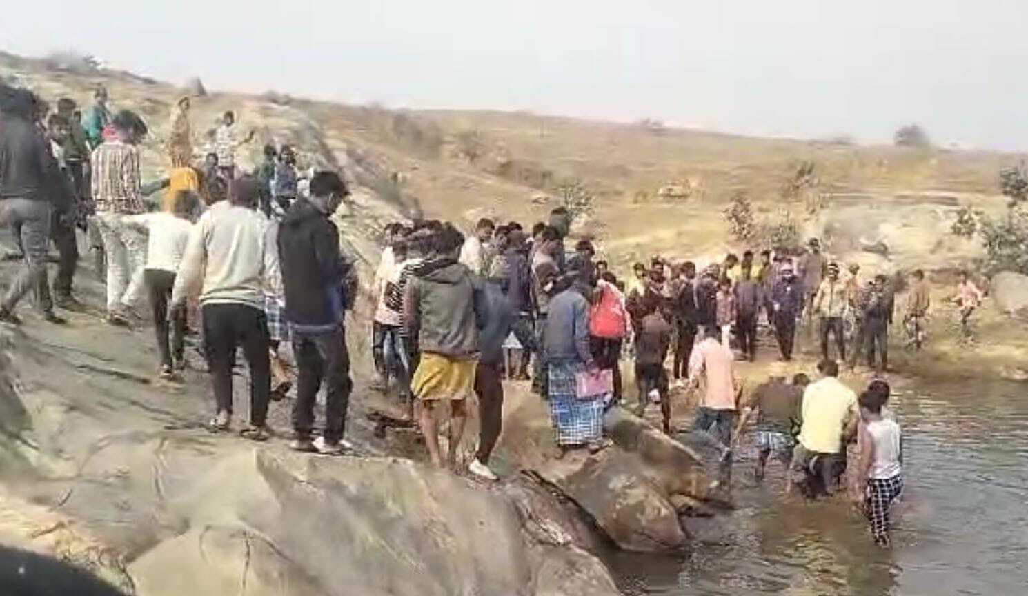 बकुलिया झरना में घूमने गयी नवविवाहिता की डूबने से मौत