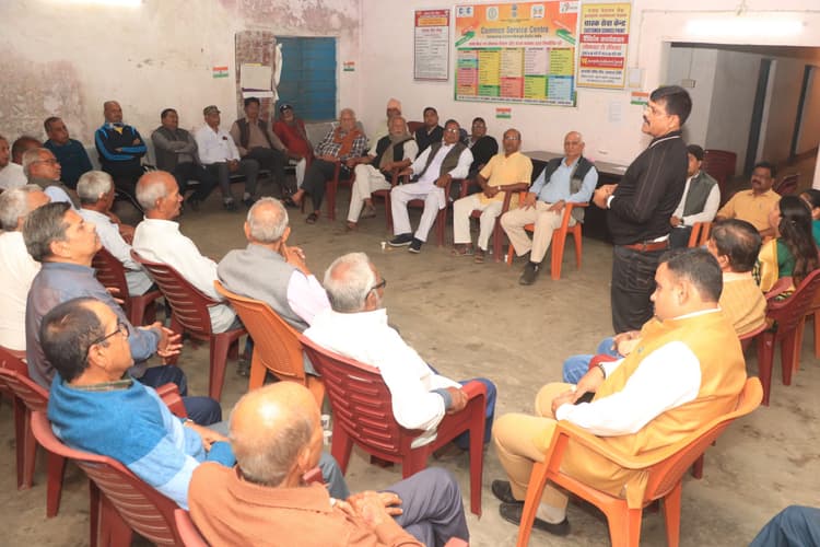 Jamshedpur news. वरिष्ठ नागरिकों ने जल्द से जल्द जलापूर्ति योजना को शुरू करने की मांग की