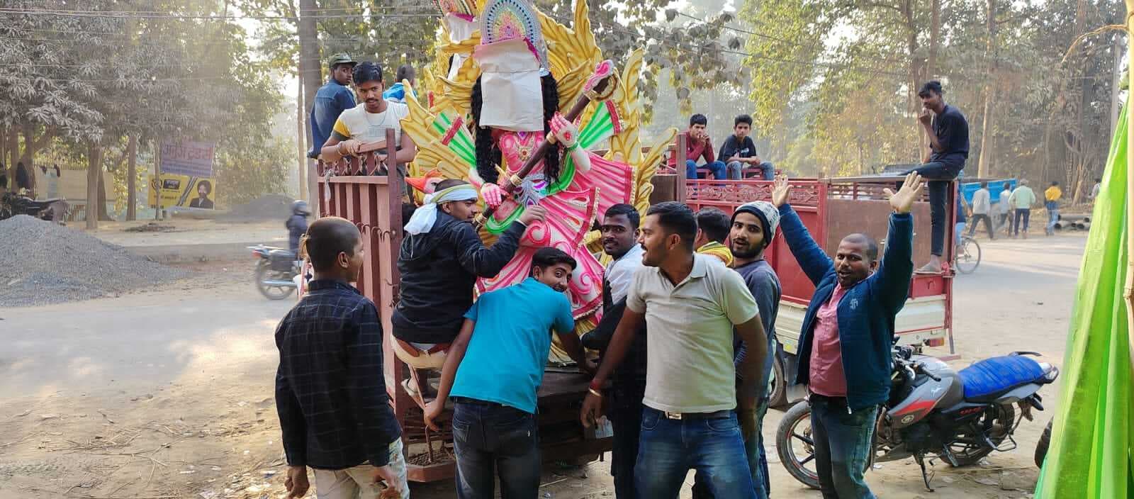 Darbhanga News: ज्ञान की देवी भगवती सरस्वती की पूजा आज, ऋतुराज का भी होगा स्वागत
