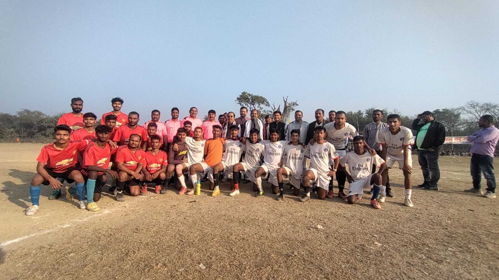 Madhubani News : झंझारपुर की टीम ने फुटबॉल कप पर जमाया कब्जा