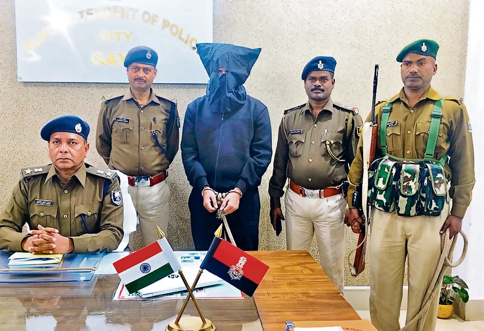 Gaya News : 50 हजार रुपये का इनामी आरिफ कोलकाता से गिरफ्तार