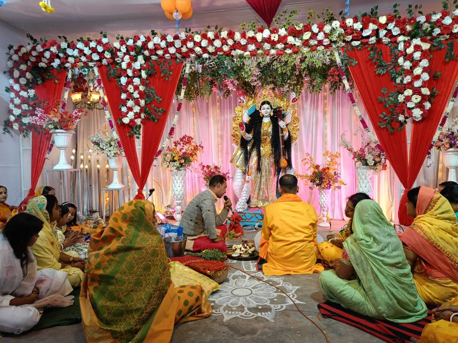 पिपरवार में धूमधाम से हुई मां सरस्वती की पूजा