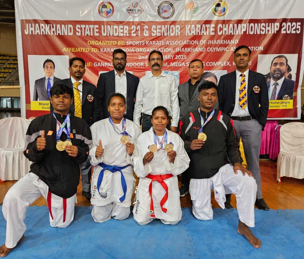 खूंटी के कराटे खिलाड़ियों ने हासिल किये सात पदक