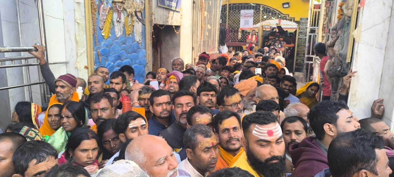 Lead : गाजे-बाजे के साथ बाबा फौजदारीनाथ को चढ़ा तिलक 80 हजार तिलकहरूओं ने किया पूजा अर्चना, महाशिवरात्रि को भोलेनाथ की होगी शादी महाशिवरात्रि तक माता पार्वती को सिंदूर नहीं चढ़ाया जायेगा