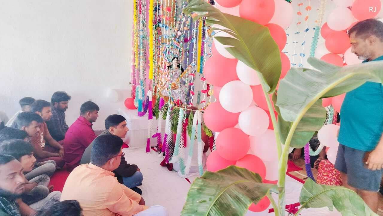 मधुपुर उपकारा में मना बसंत पंचमी उत्सव