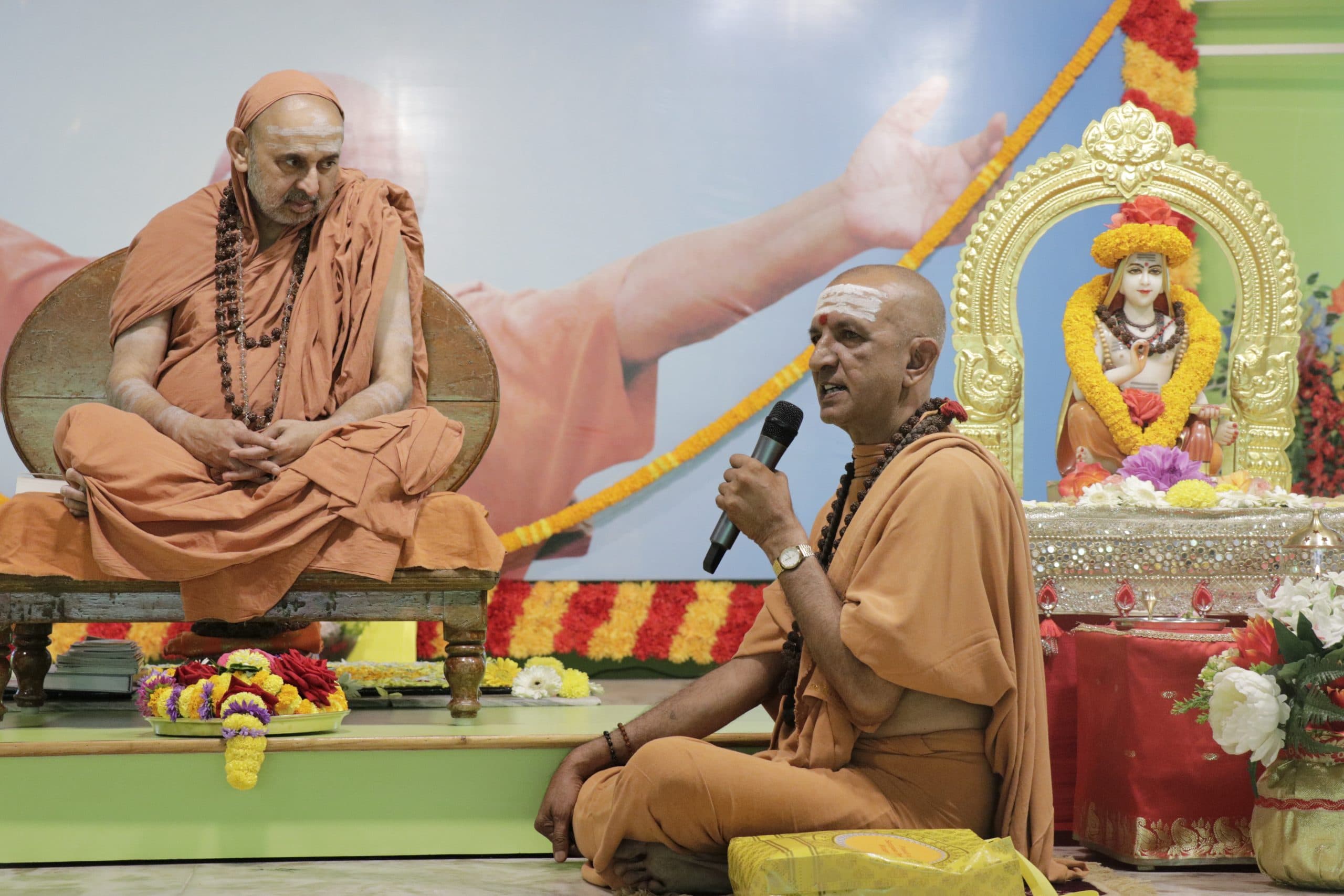 जीवन का आधार उसकी सकारात्मकता: स्वामी निरंजनानंद