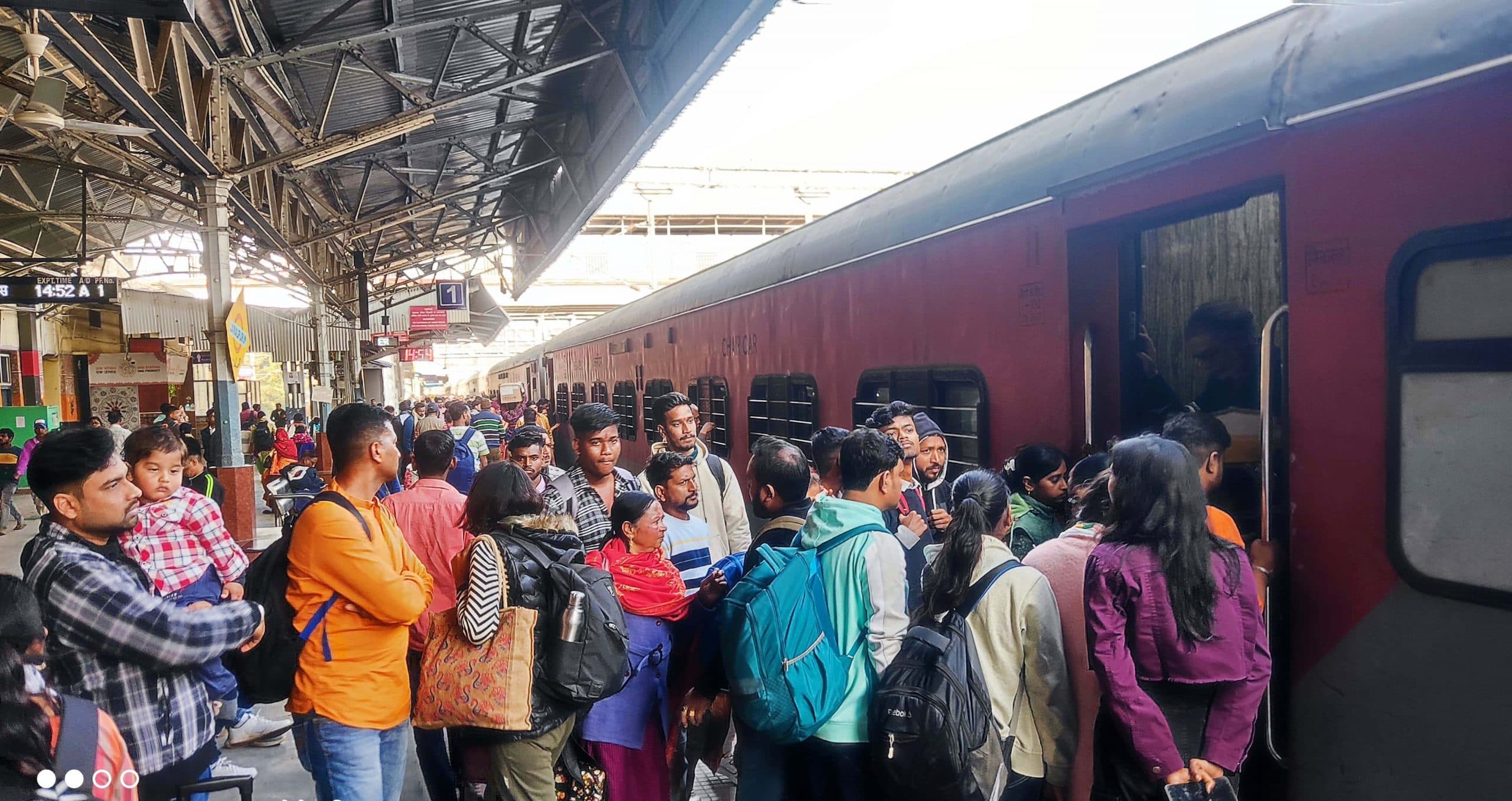 सबदलपुर से उमेश नगर की मात्र 4 किलोमीटर की दूरी तय करने में लगा एक घंटा