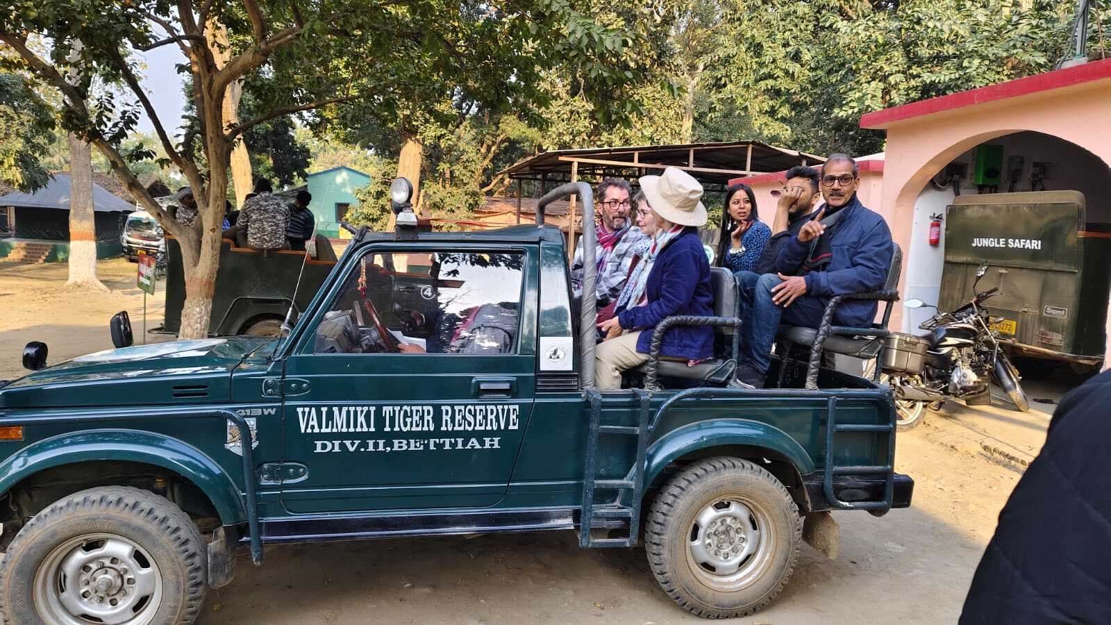 जर्मनी से पहुंचे पर्यटकों ने उठाया वीटीआर का लुत्फ, जंगली जानवरों का समीप से किया दीदार