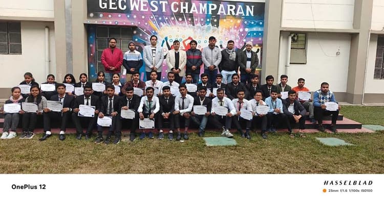 गवर्नमेंट इंजीनियरिंग कॉलेज के छात्रों ने आईआईटी खड़गपुर के  "क्षितिज " कार्यक्रम में दर्ज कराई शानदार उपस्थिति