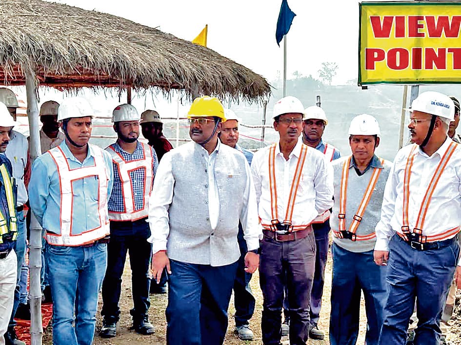 जामुड़िया : कोयला उत्पादन बढ़ाने पर दिया जाये जोर : सीएमडी सतीश झा