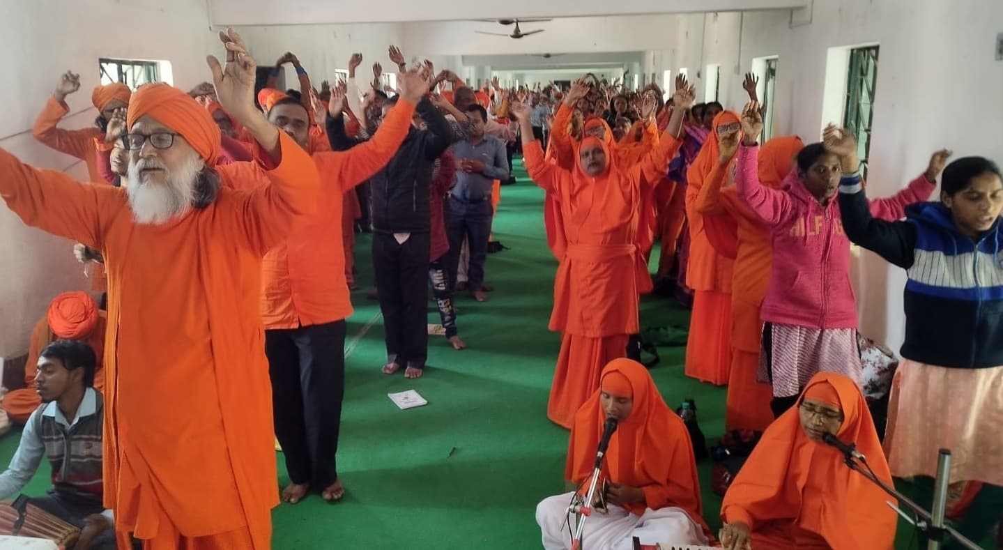 Bokaro News : गतिशीलता संसार की आवश्यक विशेषता : आचार्य