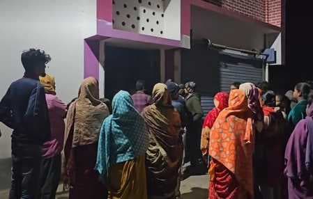 तीन हथियार बंद अज्ञात अपराधी ने घर में घुसकर जेवर लेकर फरार