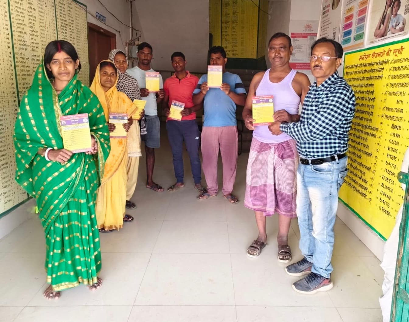 पतना की सभी पंचायतों में मनरेगा दिवस की दी जानकारी