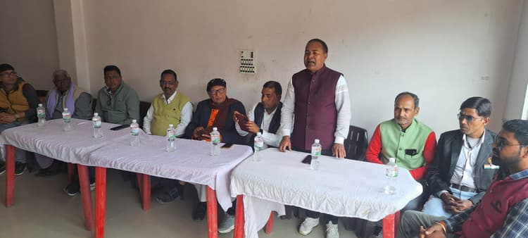 सात को आयोजित कार्यकर्ता सम्मेलन की सफलता को लेकर बैठक