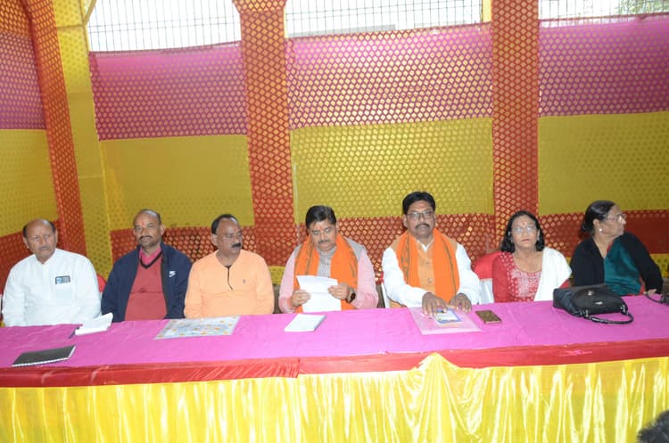 Deoghar News सभी सदस्य अपने बूथों में कम से कम 50 सदस्य अवश्य बनायें : राज सिन्हा