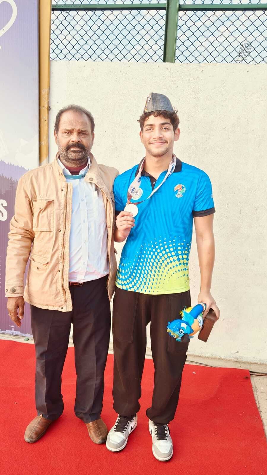 Swimming Rana Pratap : शहर के तैराक राणा प्रताप ने नेशनल गेम्स में जीता दूसरा पदक