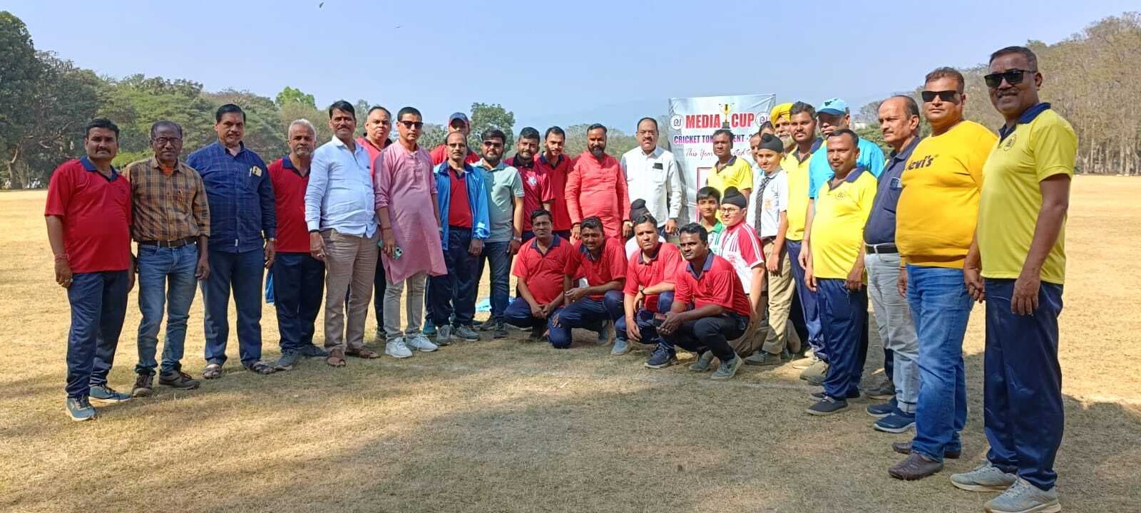 JAMSHEDPUR MEDIA CUP CRICKET : बिष्टुपुर बेमिसाल ने मानगो मनमौजी को दी मात