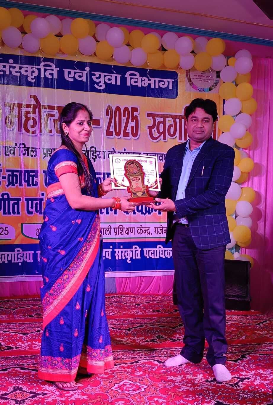 कलाकार हेमा को किया गया सम्मानित