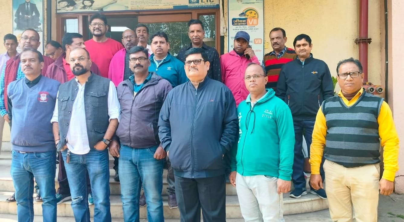 Bokaro News : बीमा क्षेत्र में 100 प्रतिशत एफडीआइ दुर्भाग्यपूर्ण : दिलीप झा