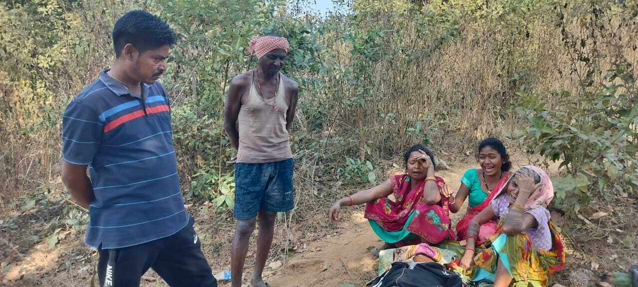 Chaibasa News : नाला में ट्रैक्टर पलटने से चालक की मौत