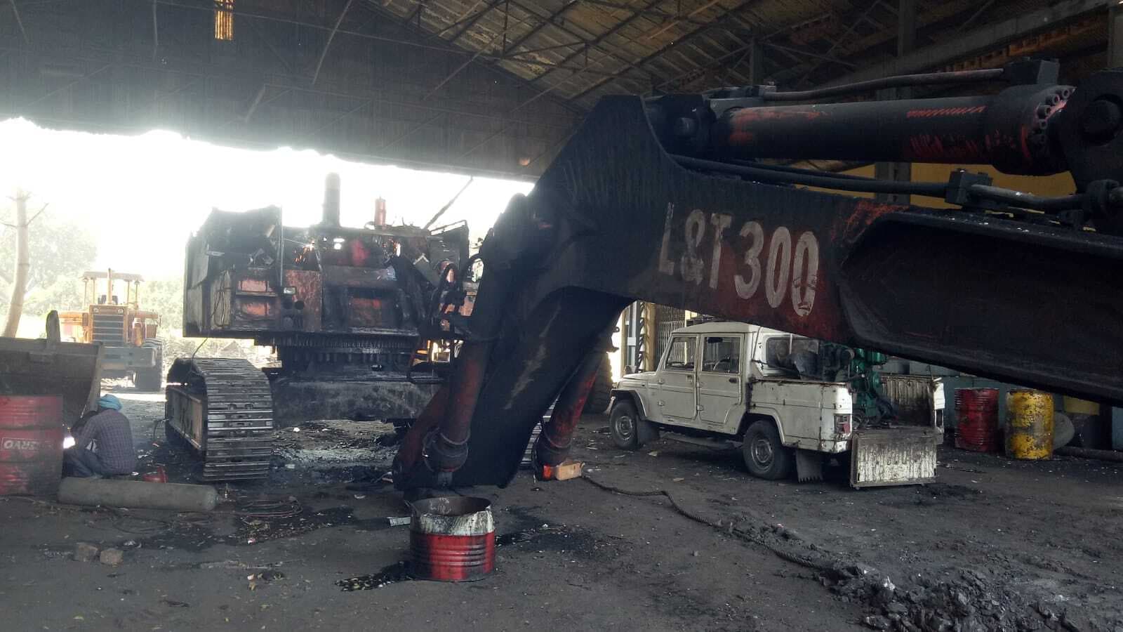 Bokaro News : पोकलेन मशीन दुर्घटनाग्रस्त, बाल-बाल बचा ऑपरेटर