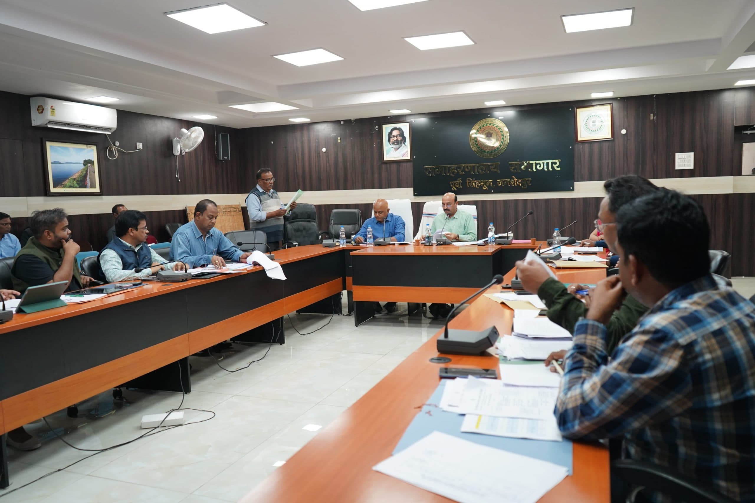 Jamshedpur news. लंबित म्यूटेशन के निष्पादन के लिए सप्ताह में हल्कावार दो दिन कैंप होंगे आयोजित