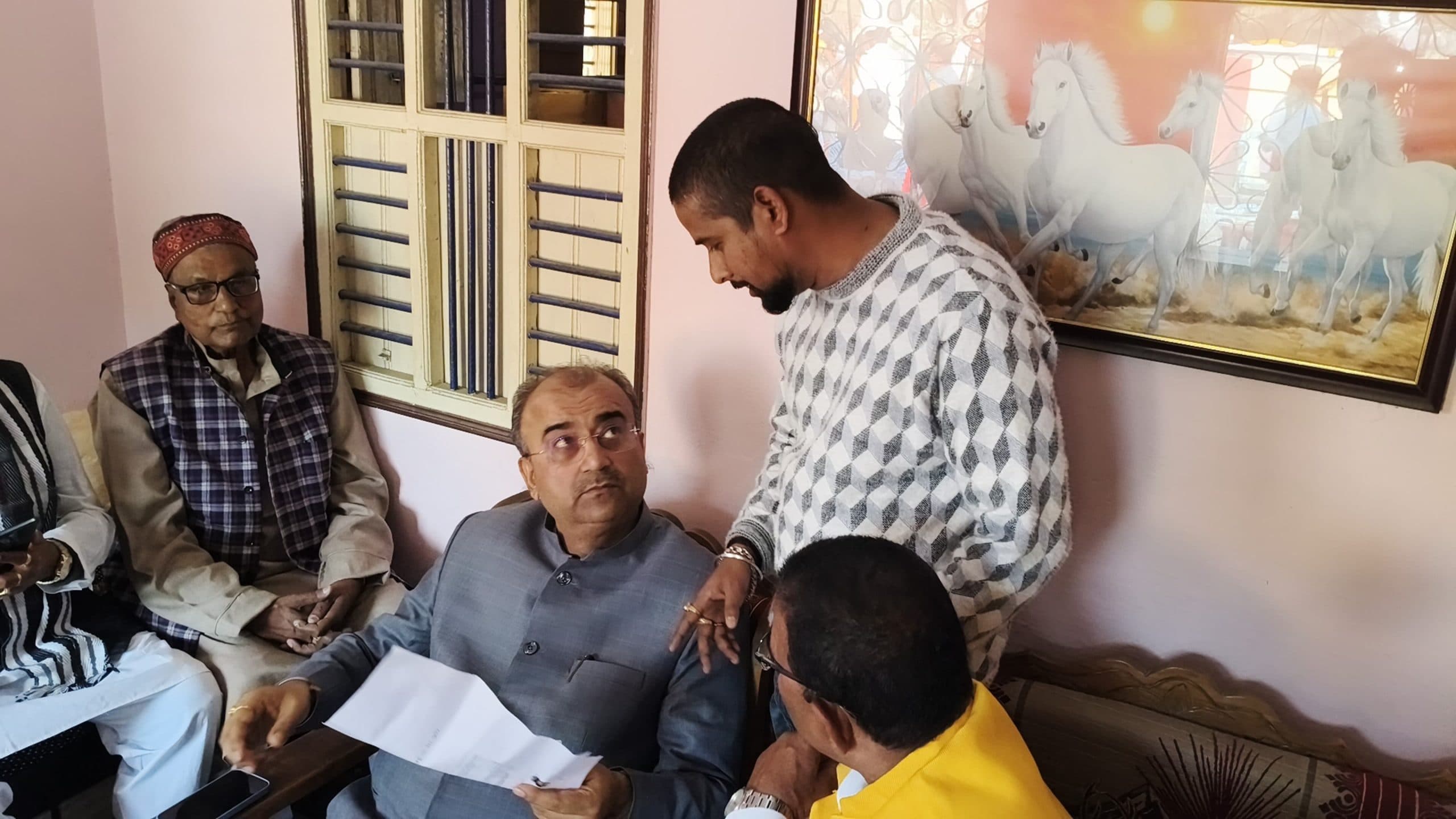 स्वास्थ्य मंत्री को अस्पताल की समस्याओं से कराया अवगत