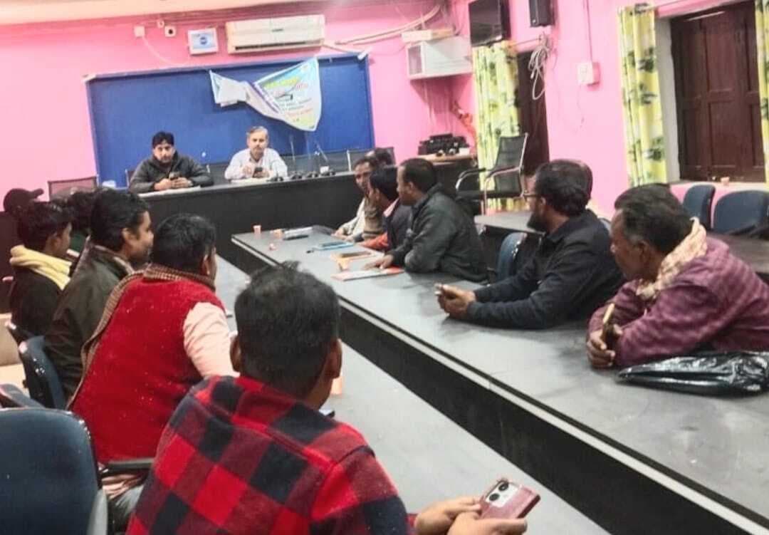 प्रत्येक घर से हर माह यूजर चार्ज लें